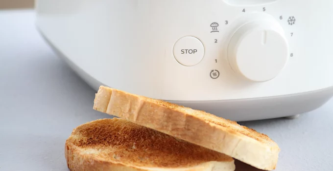 How Many Watts Does a Toaster Use? Pop-up Toasters & Toaster Ovens